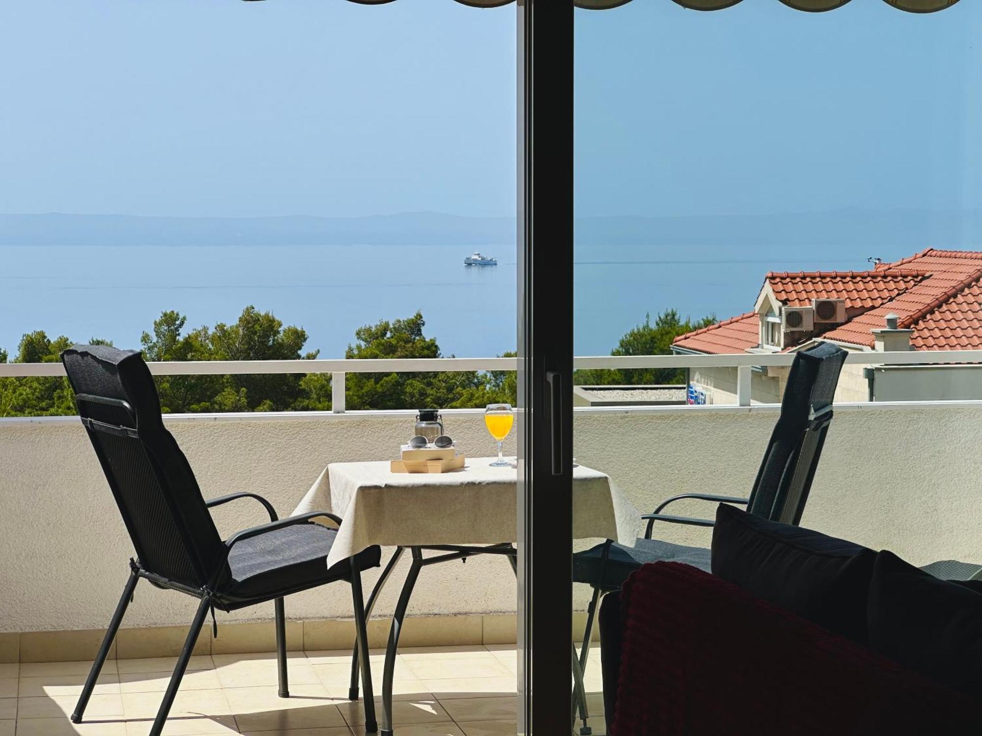 Penthouse Studio With Sea View Макарська Екстер'єр фото