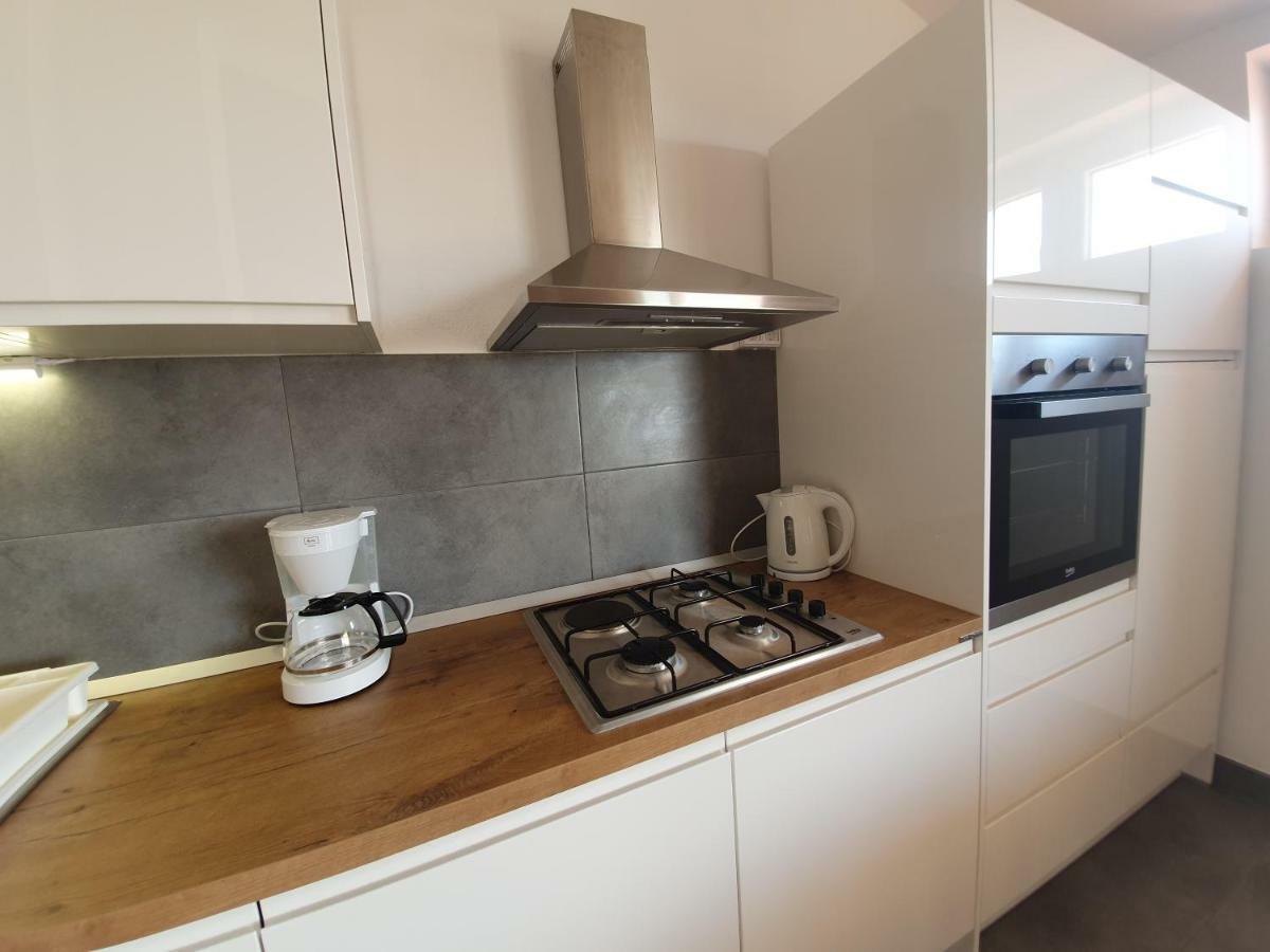Penthouse Studio With Sea View Макарська Екстер'єр фото
