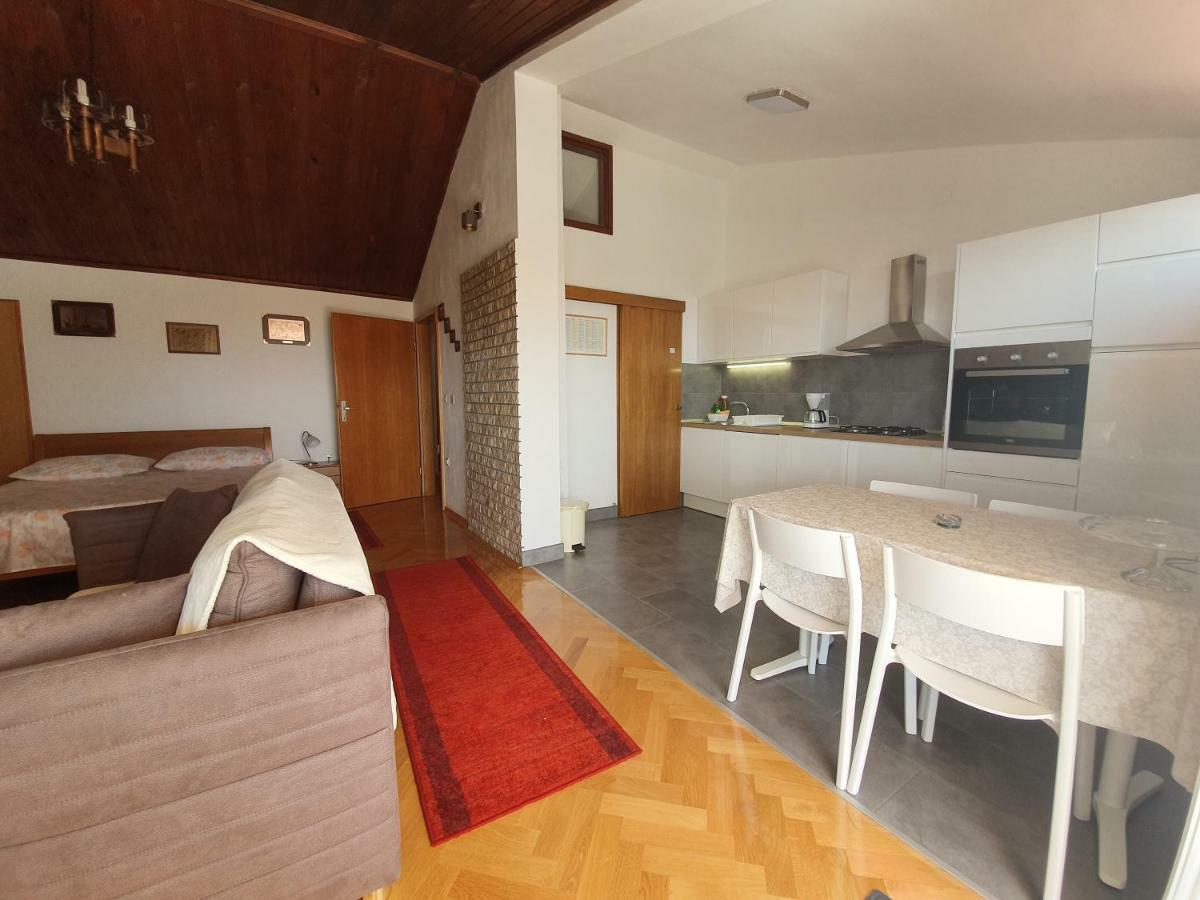 Penthouse Studio With Sea View Макарська Екстер'єр фото